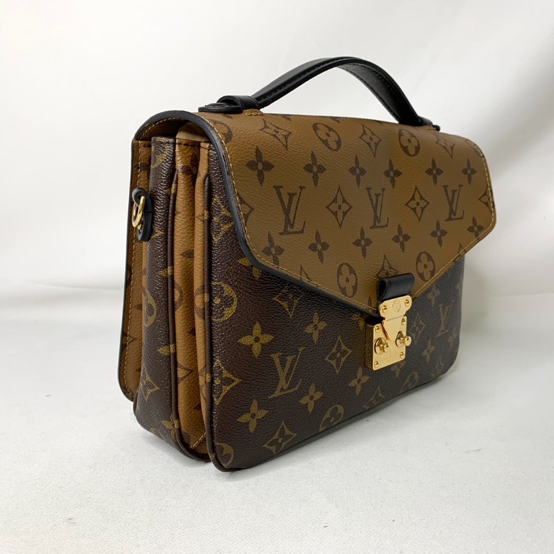 LV POCHETTE MÉTIS拚色郵差包-3