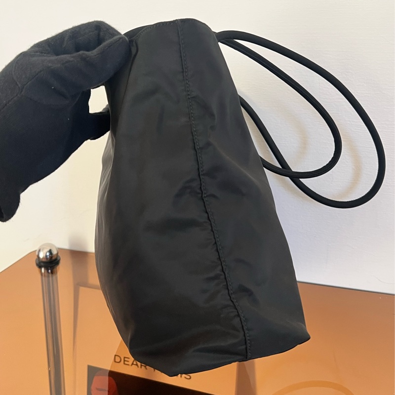 #小紅書爆款 #極新Prada降落傘尼龍托特包 25-5