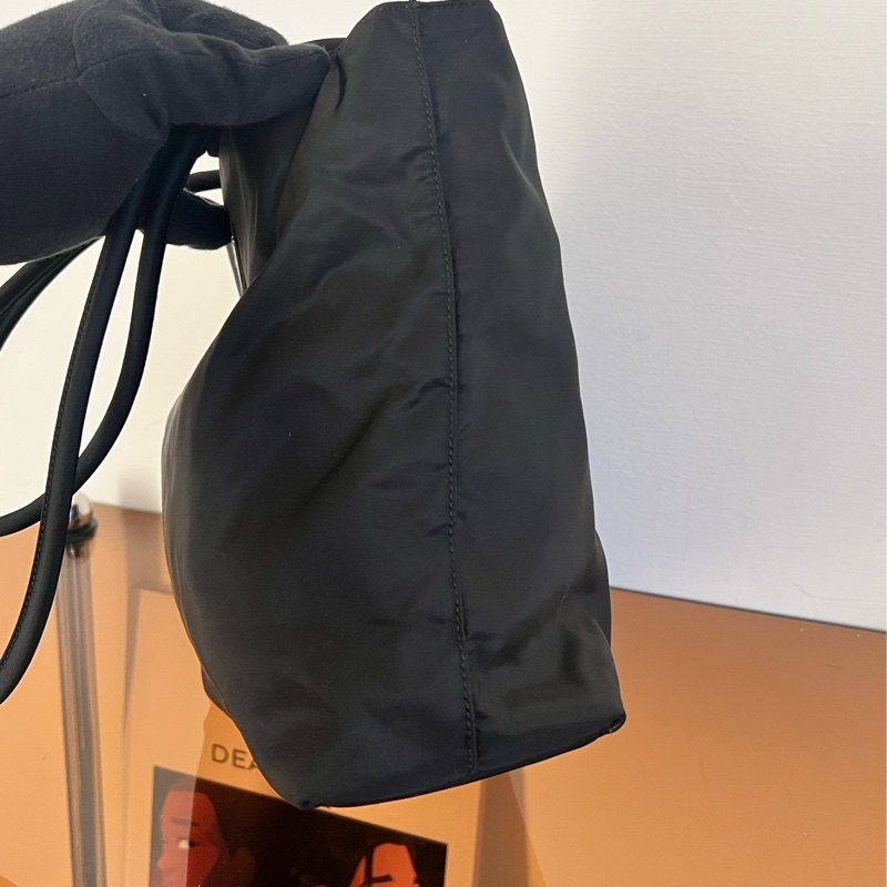 #小紅書爆款 #極新Prada降落傘尼龍托特包 25-6