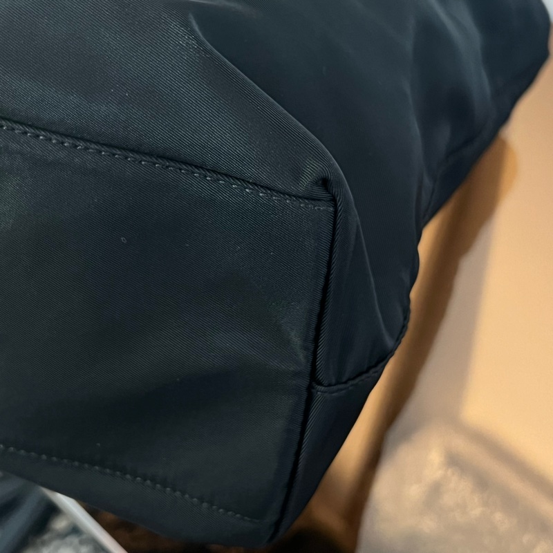 #小紅書爆款 #極新Prada降落傘尼龍托特包 25-12