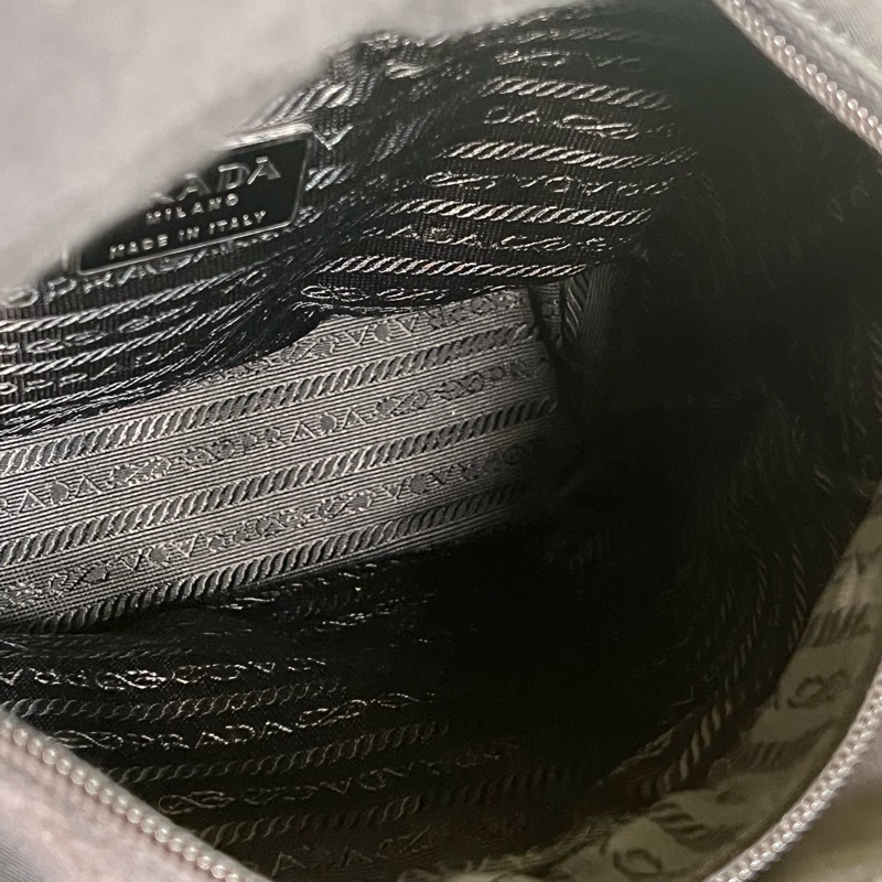 #小紅書爆款 #極新Prada降落傘尼龍托特包 25-18