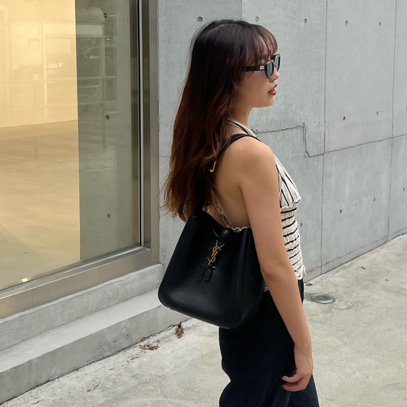 #99新 #25年 YSL Le 5 a7 hobo 小號 黑金-4