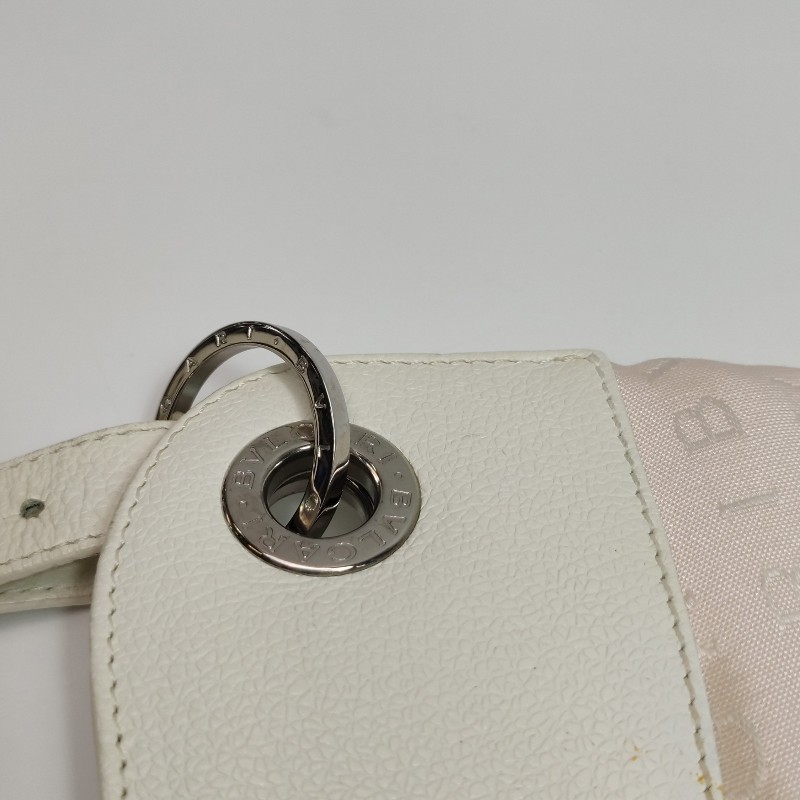 Bvlgari 牛皮尼龍布拼色字母印花金屬環扣斜挎包單肩包-21