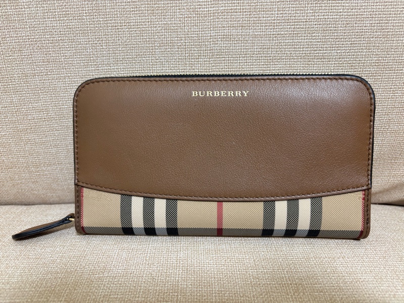 Burberry半牛皮ㄇ字拉鏈長夾-0