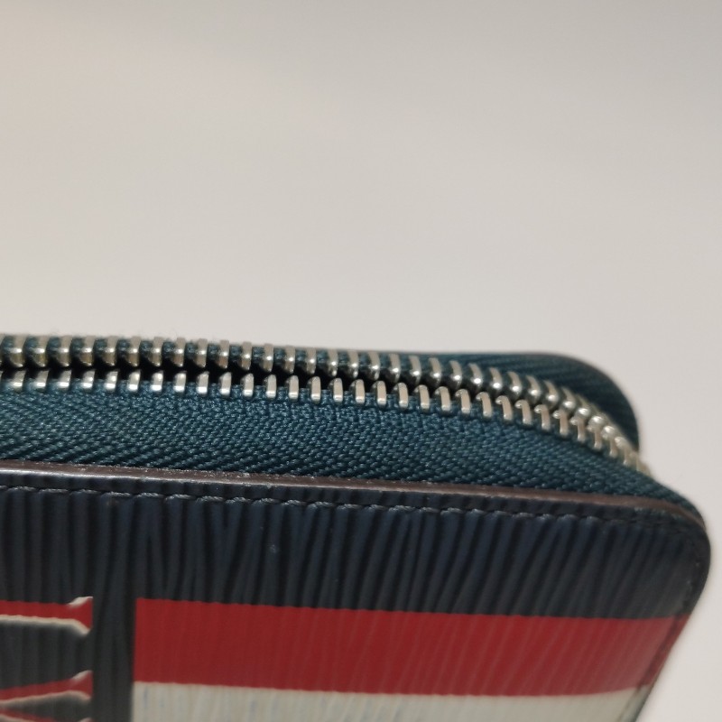 Louis Vuitton (LV) Zippy牛皮水波紋條紋Logo 環繞式拉鍊手拿包-12