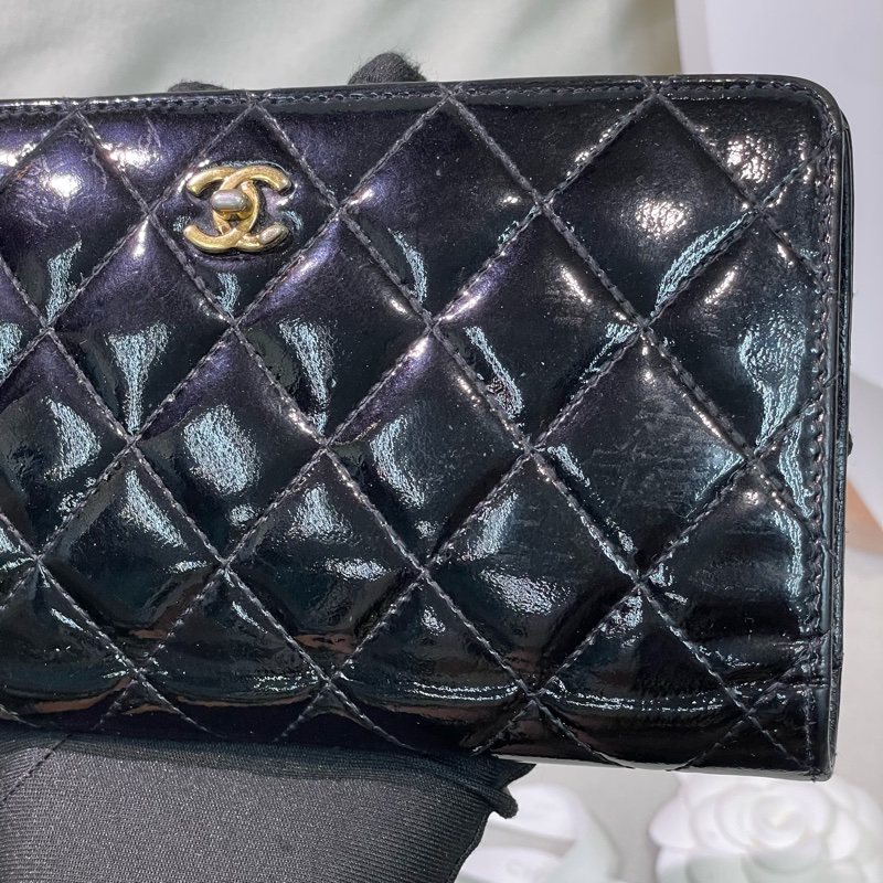 Chanel 香奈兒 黑色菱格漆皮長夾 XA122-2