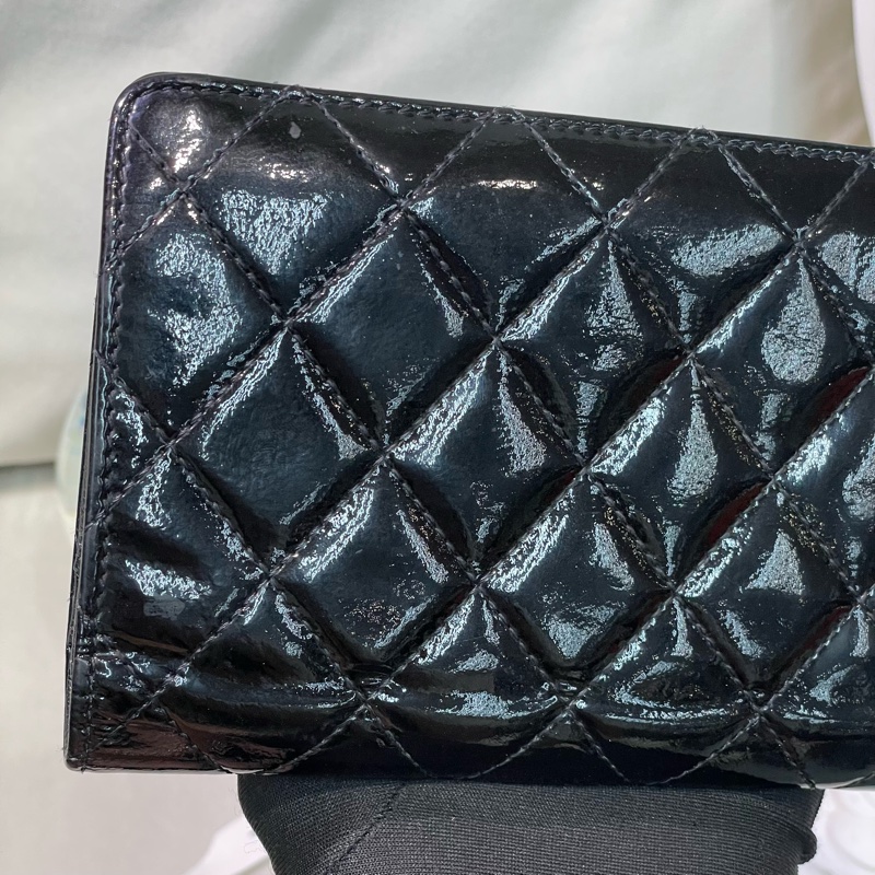 Chanel 香奈兒 黑色菱格漆皮長夾 XA122-22