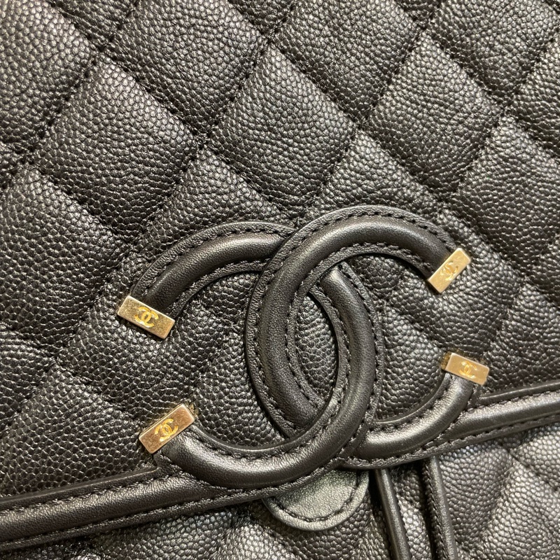 Chanel 牛皮背包-6