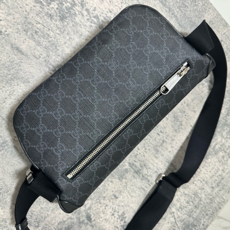 Gucci古馳/黑灰色雙G胸前包/733240-6