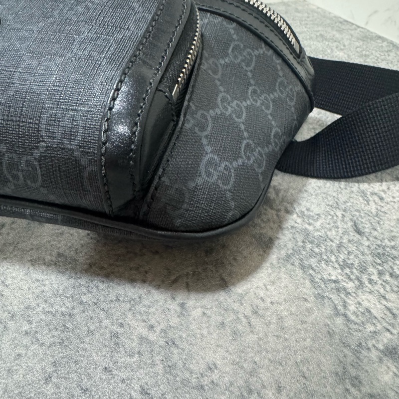 Gucci古馳/黑灰色雙G胸前包/733240-9