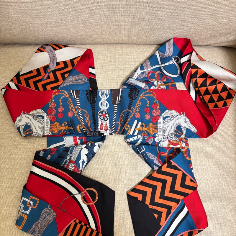 Hermès Maix Twilly愛馬仕紅藍橘長絲巾-1