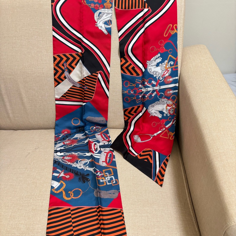 Hermès Maix Twilly愛馬仕紅藍橘長絲巾-6