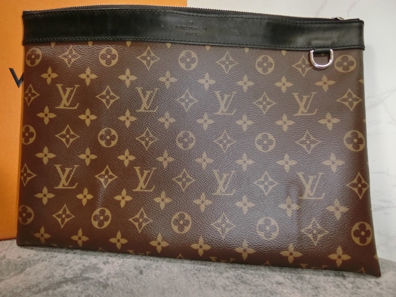 LV棕色原花DISCOVERY手拿包/M69411-1