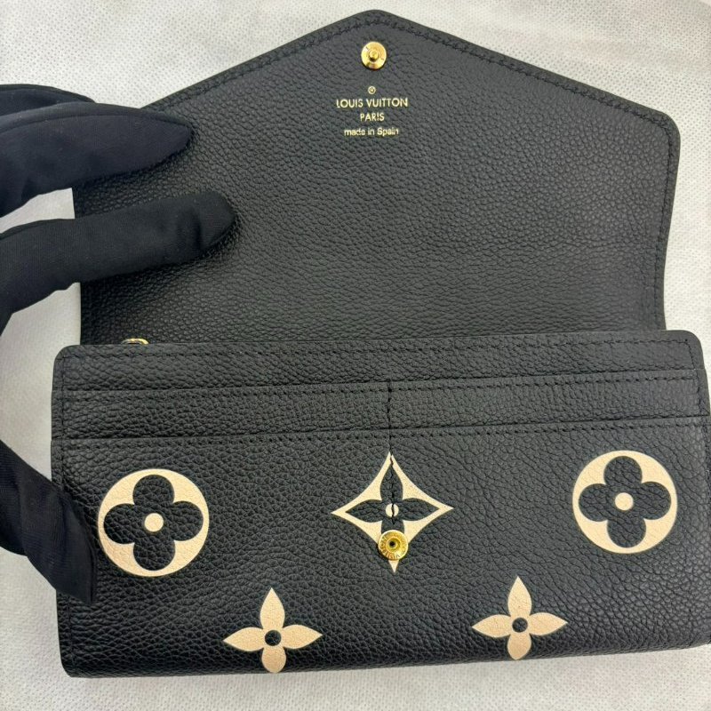 LV 黑牛皮大LOGO信封釦式長夾-7