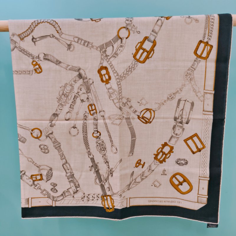 MS0348 Hermes 愛馬仕 山羊絨 絲巾 Scarf 140 x 140cm Chale Hors De Chaine Cashmere and Silk Navy x Beige-3
