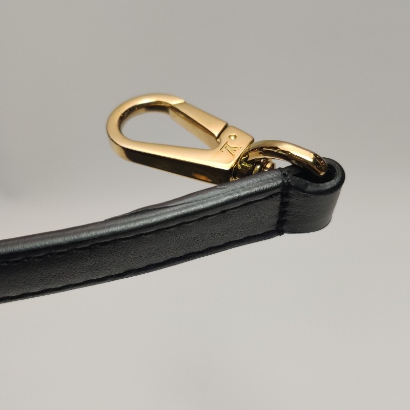 Louis Vuitton (LV) On My Side中號牛皮拼色老花旋扣斜挎包單肩包芯片款-10