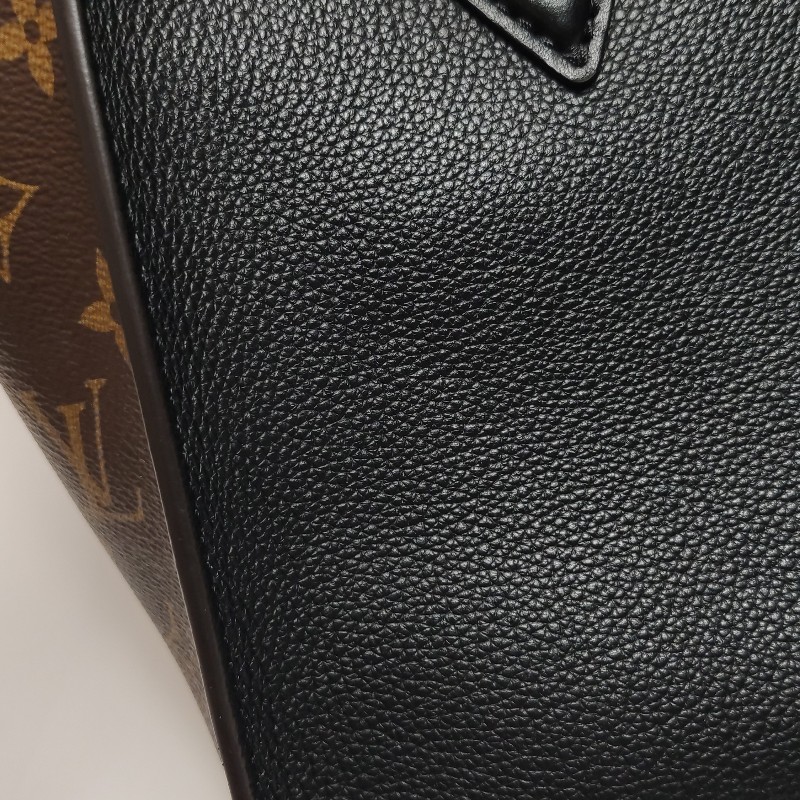 Louis Vuitton (LV) On My Side中號牛皮拼色老花旋扣斜挎包單肩包芯片款-16