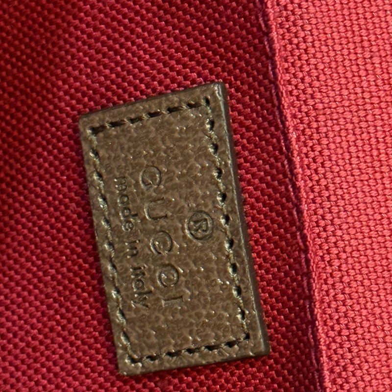 GUCCI 郵差包 658542 K9GSN 8358-57