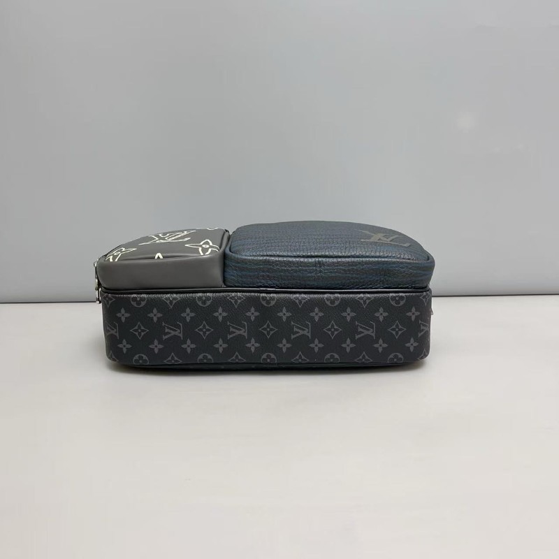 LV路易威登 老花聯名限量相機包郵差包 肩背包斜背包-5