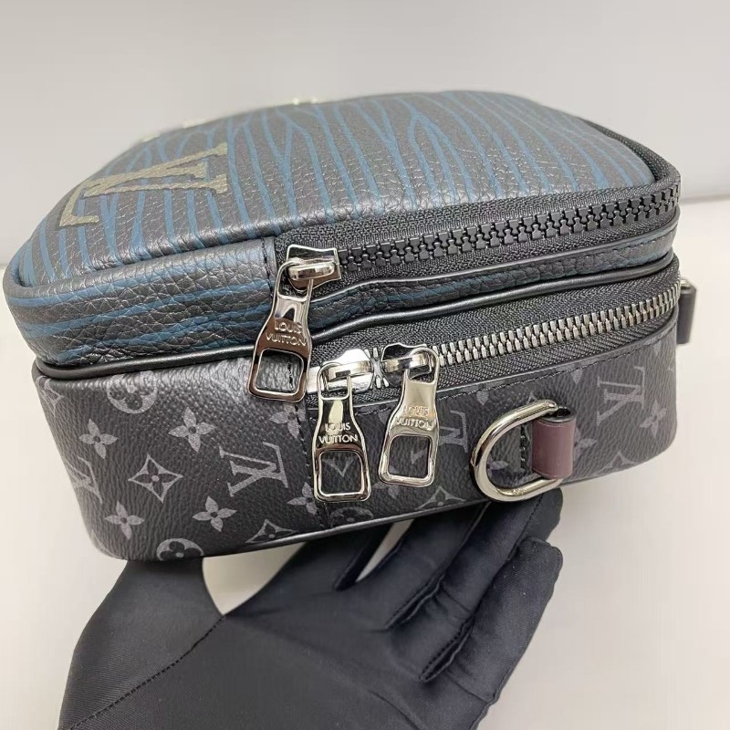 LV路易威登 老花聯名限量相機包郵差包 肩背包斜背包-6