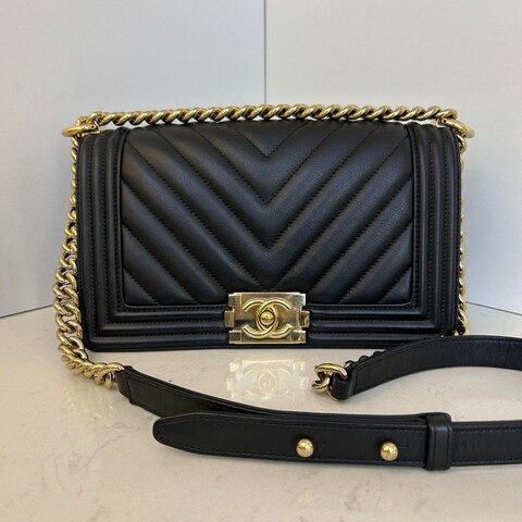 CHANEL香奈兒 Leboy 黑金 羊皮 V紋中號25cm 肩背包斜背包