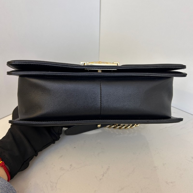 CHANEL香奈兒 Leboy 黑金 羊皮 V紋中號25cm 肩背包斜背包-13