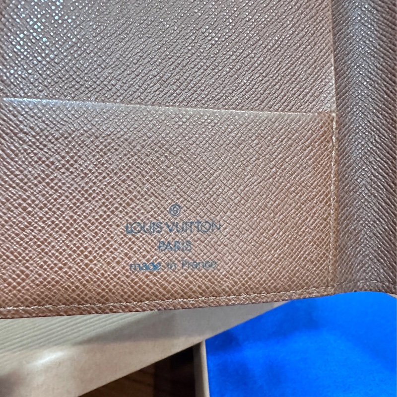 Louis Vuitton 老花護照套 絕版品-3