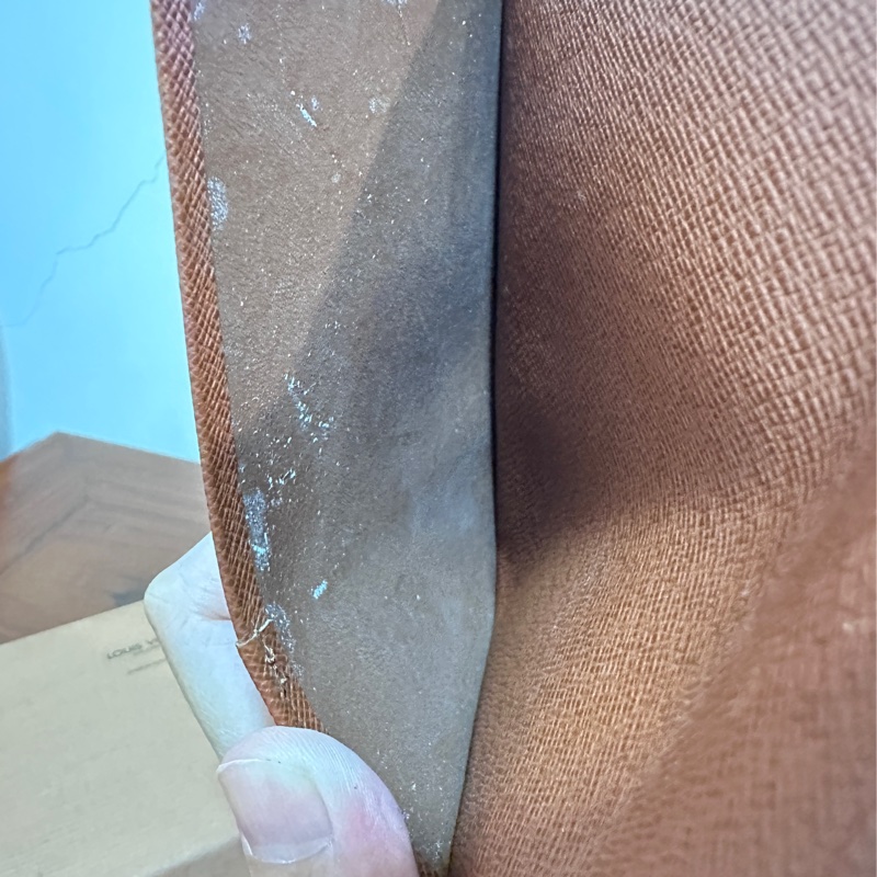 Louis Vuitton 老花護照套 絕版品-4