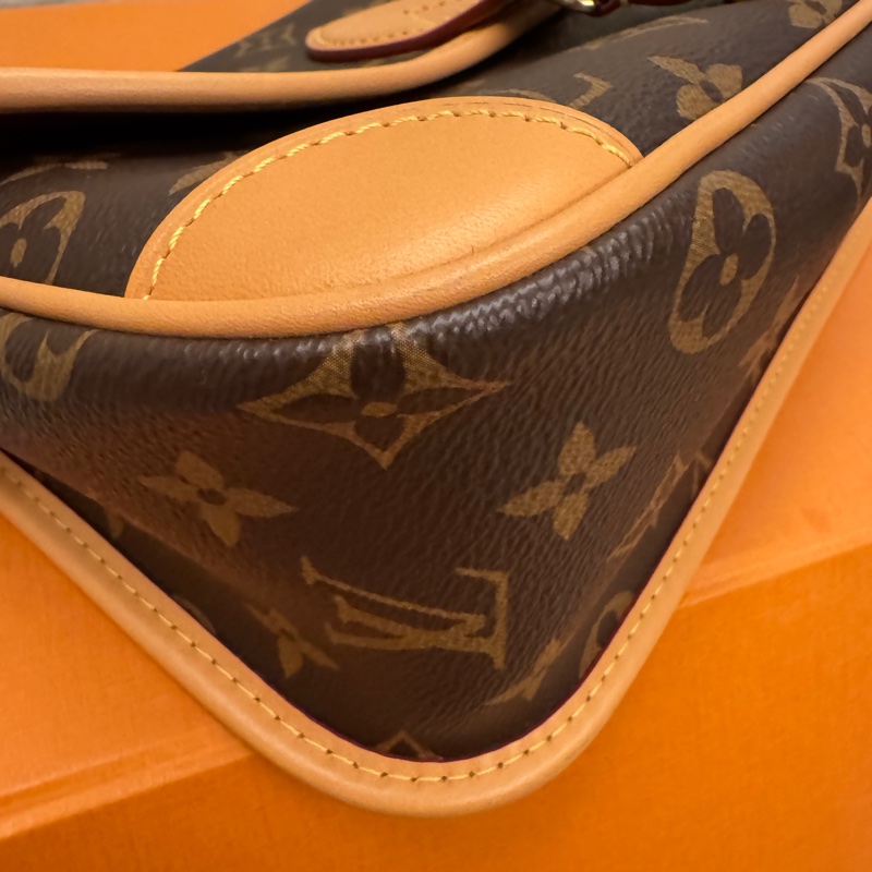 Louis Vuitton Diane M45985 法棍包 年輕搶眼粉色揹帶-10