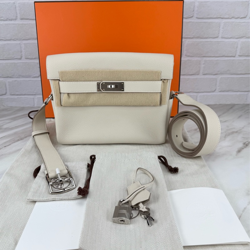 Kelly messenger PM 10 Craie 奶昔白銀釦 Kelly 郵差包-0