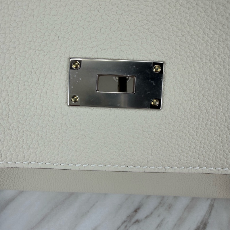 Kelly messenger PM 10 Craie 奶昔白銀釦 Kelly 郵差包-21
