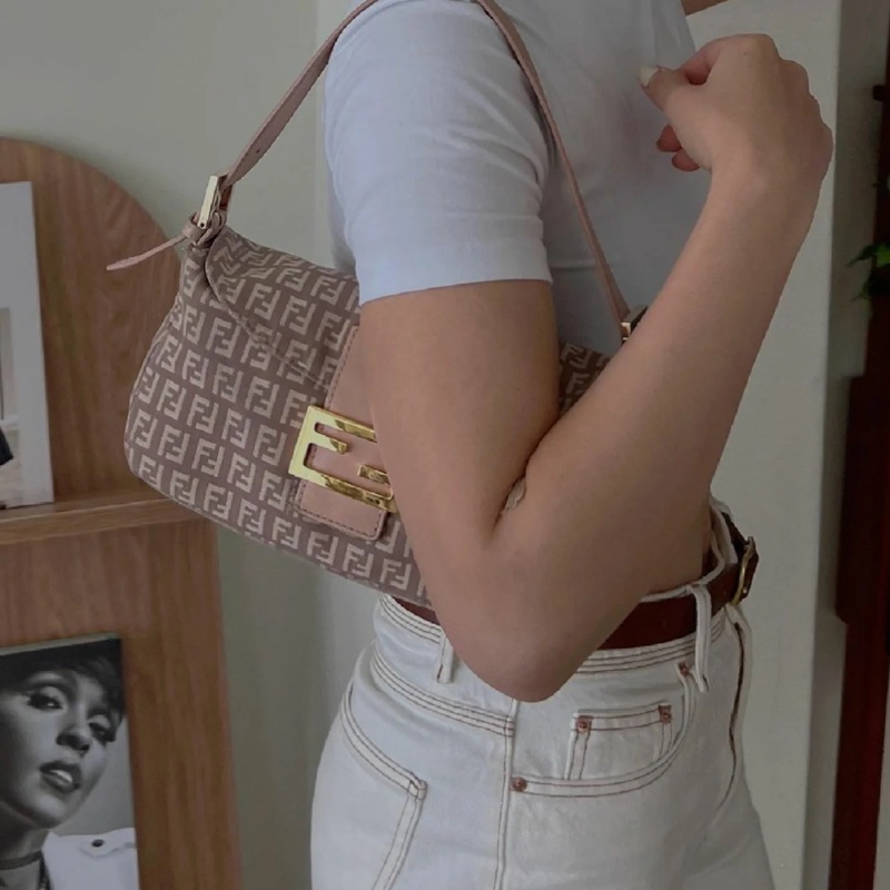 「JL精品代購」 97新 FENDI 粉金法棍-1