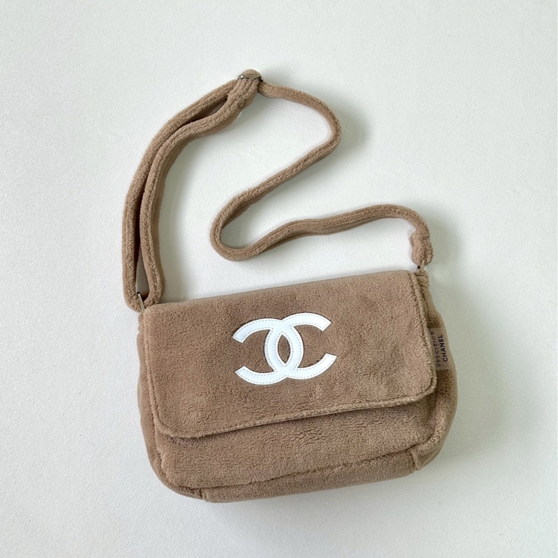 Chanel奶茶毛巾包-0
