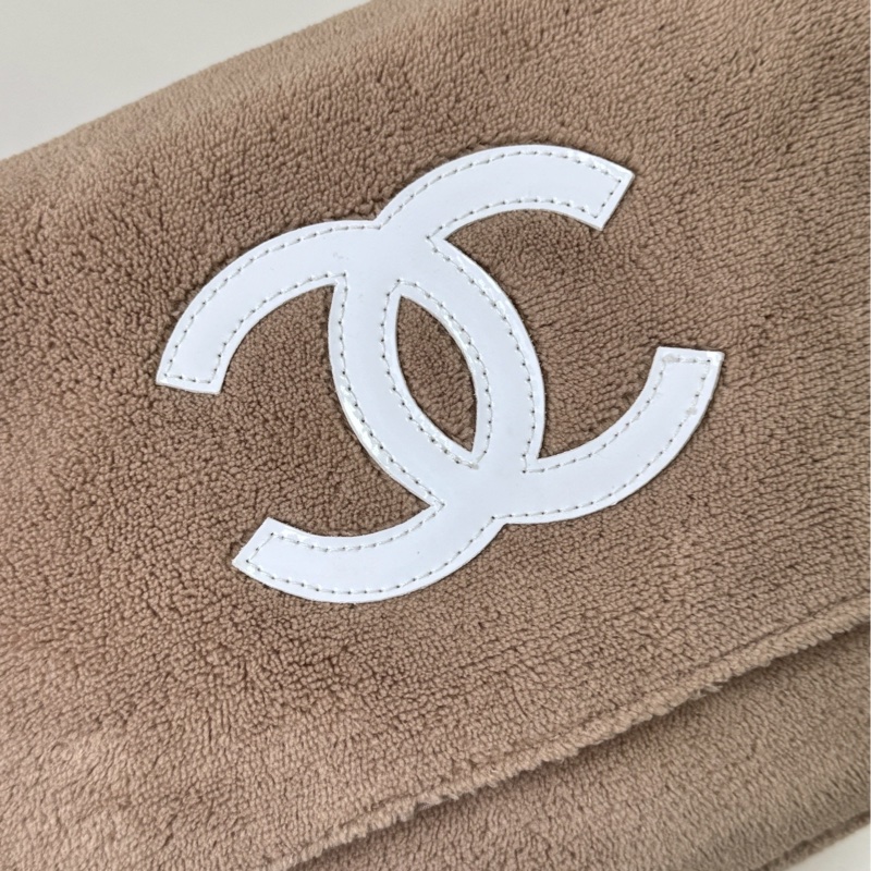 Chanel奶茶毛巾包-4