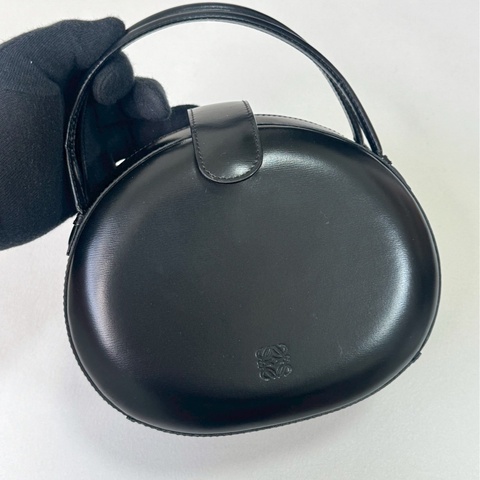 Loewe黑金蛋蛋包