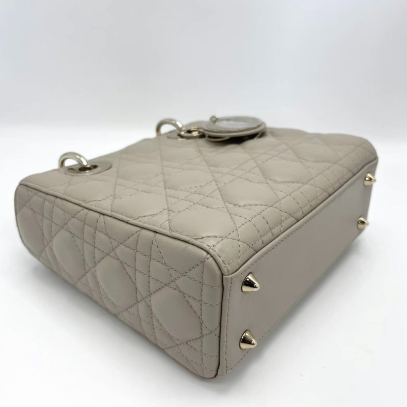 DIOR Lady Dior金扣黛妃手提肩背斜背包20*16.5*8 99新配件塵袋保卡-4