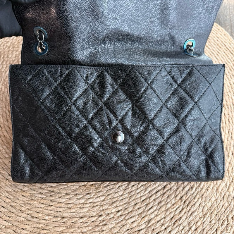 CHANEL 魚子醬牛皮機場 CF黑銀做舊五金 尺寸約底長31.5cm 年份:17開-5