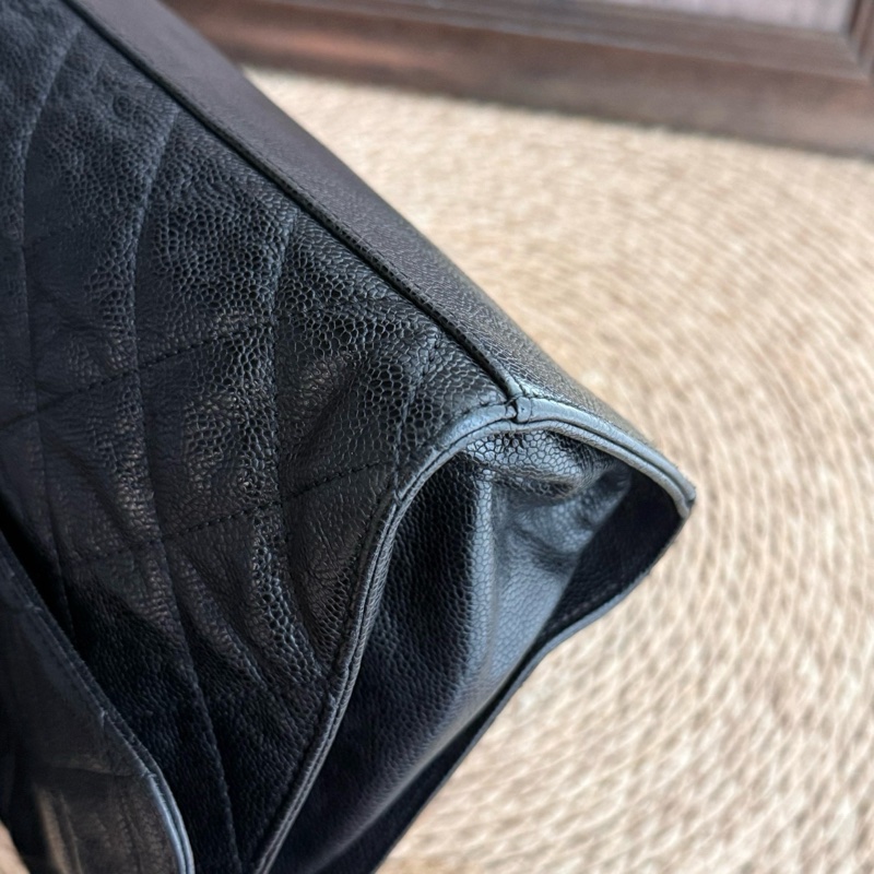 CHANEL 魚子醬牛皮機場 CF黑銀做舊五金 尺寸約底長31.5cm 年份:17開-12