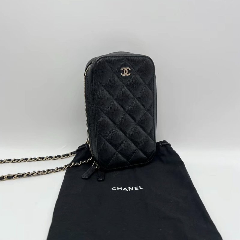 CHANEL 黑金荔枝牛皮手機包10*17.5*4 98新配件塵袋-1