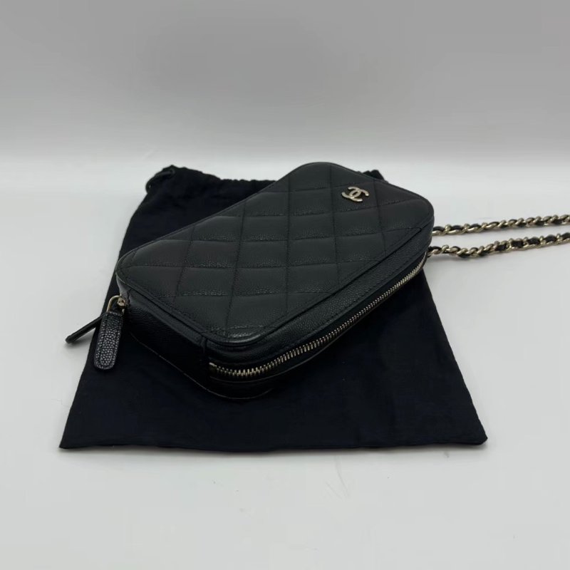 CHANEL 黑金荔枝牛皮手機包10*17.5*4 98新配件塵袋-2