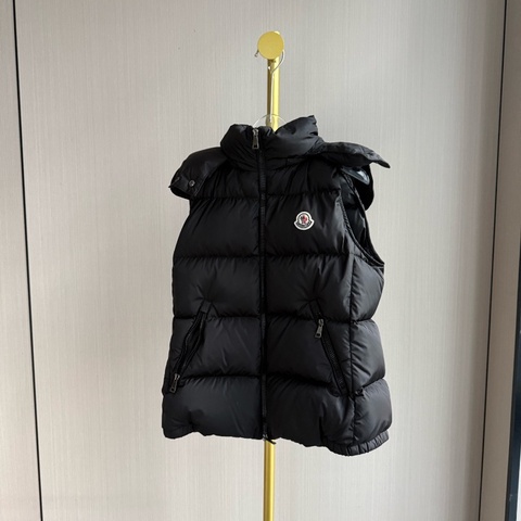 MONCLER vest