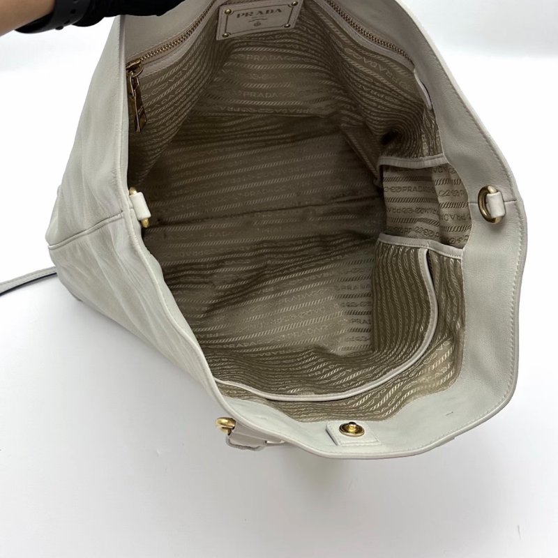PRADA 金扣荔枝紋手提肩背包 44*35*11 98新-1