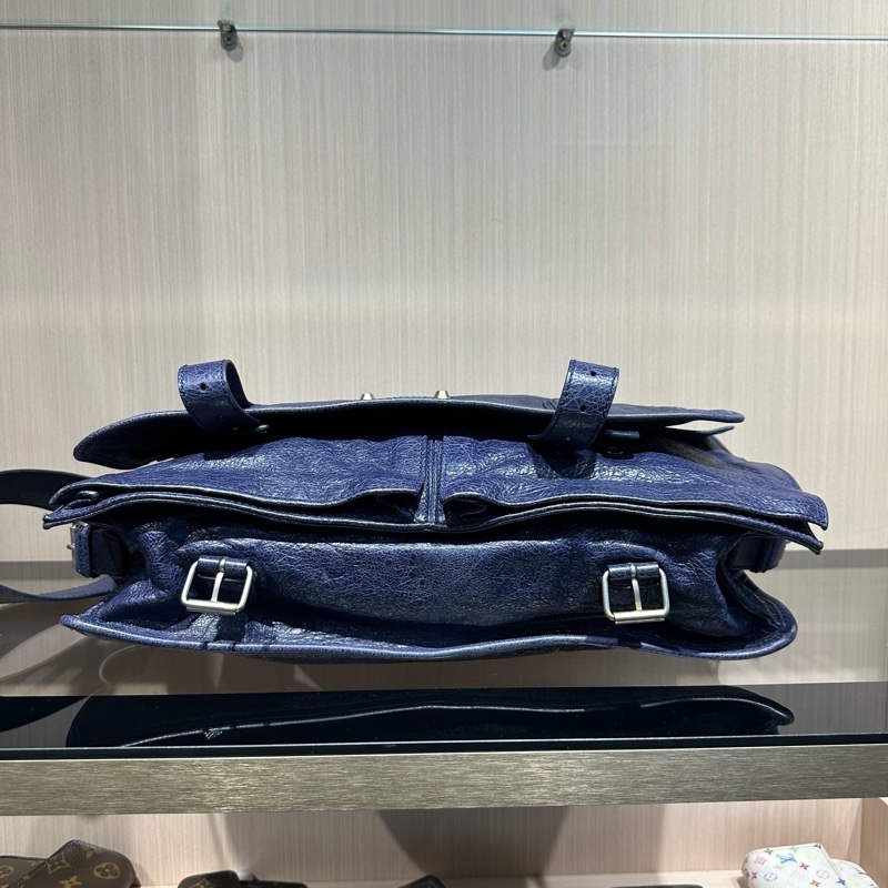巴黎世家Balenciaga蓝色油蜡皮机车翻盖邮差包-7