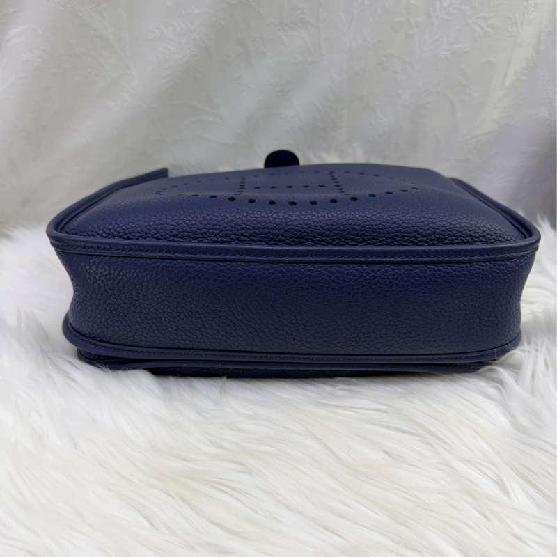 29” evelyne Clemence phw-3