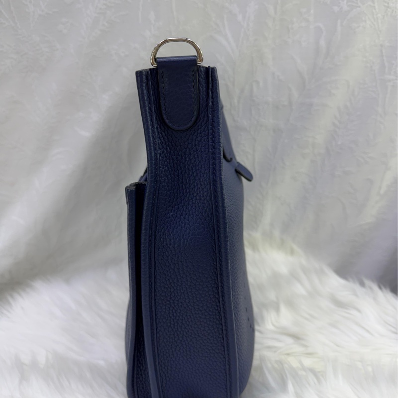 29” evelyne Clemence phw-6