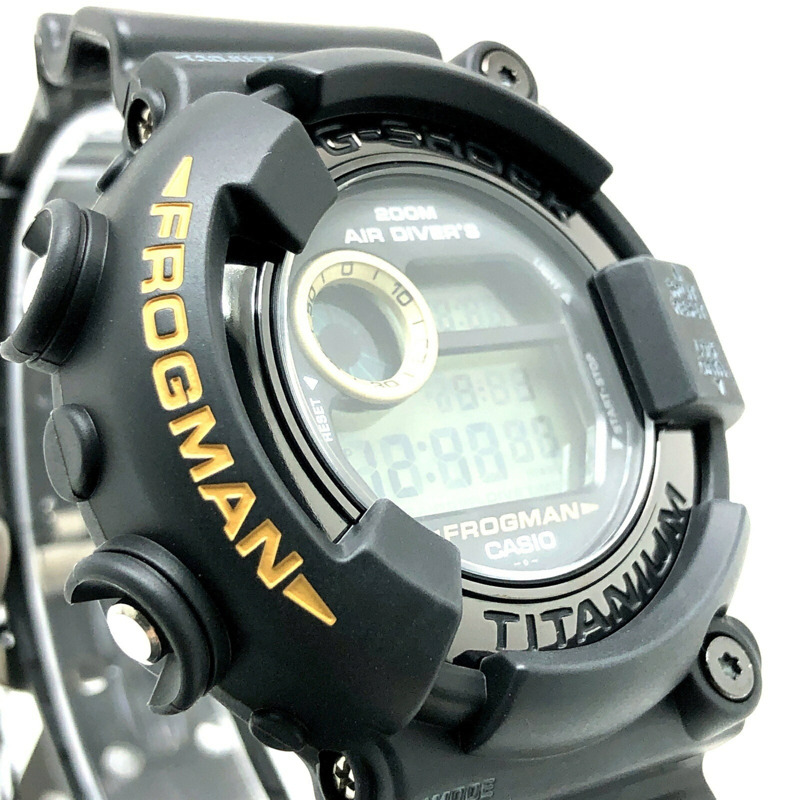 G-SHOCK CASIO DW-8200BM-1T FROGMAN MEN IN BLACK 2 MIB2 黑色鏡面鈦金屬錶殼入門級蛙式 EL 手錶（1998 年 11 月發售）- 三國丘店 IT8TMH20BTYC-3