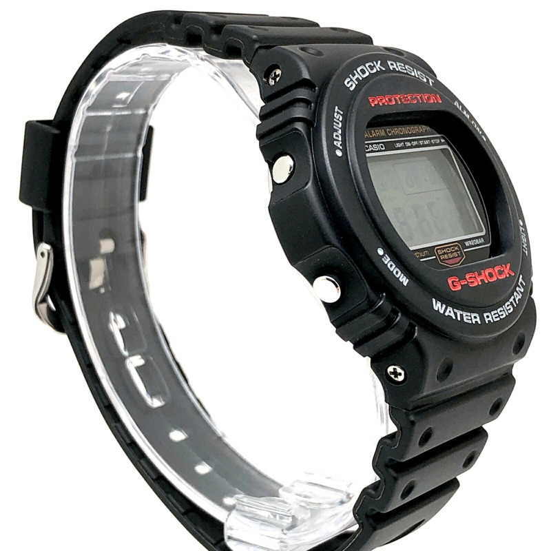 G-SHOCK CASIO DW-5700-1 腕錶，復刻原版 Sting 型號，採用鏡面拋光、旋入式錶殼和 EL 背光。 DW-5700C 復刻版於 2001 年 8 月上市。可在三國丘店購買。產品代碼：IT41Z9P84E30。-1
