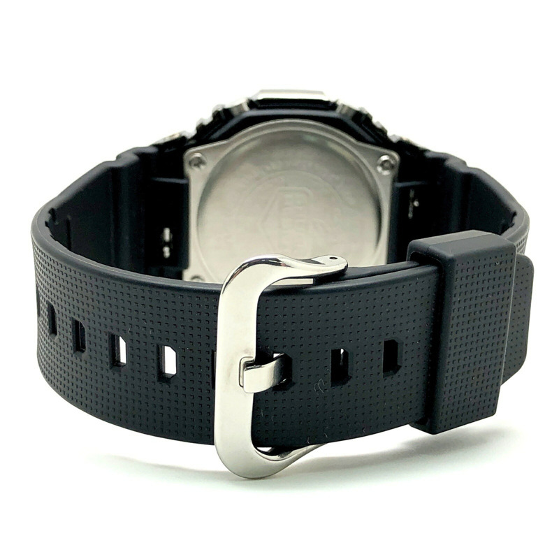 G-SHOCK CASIO GM-2100B-4A 金屬錶殼腕錶,八角形錶殼,卡西歐橡木飾面,金屬錶圈,雙LED燈,深灰色IP紅色錶盤,類比數位顯示。 2021年8月上市。三國丘店有售。 ITV358D9WRBQ-5