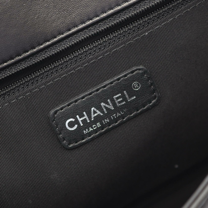 CHANEL Boy Chanel 大號 Matelasse 肩包 羔羊皮 藍色 黑色 二手 CC-3