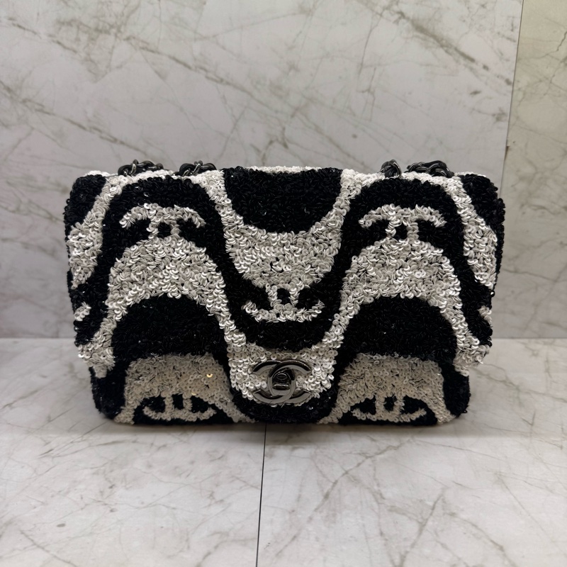 CHANEL黑白亮片MINI COCO/30-0